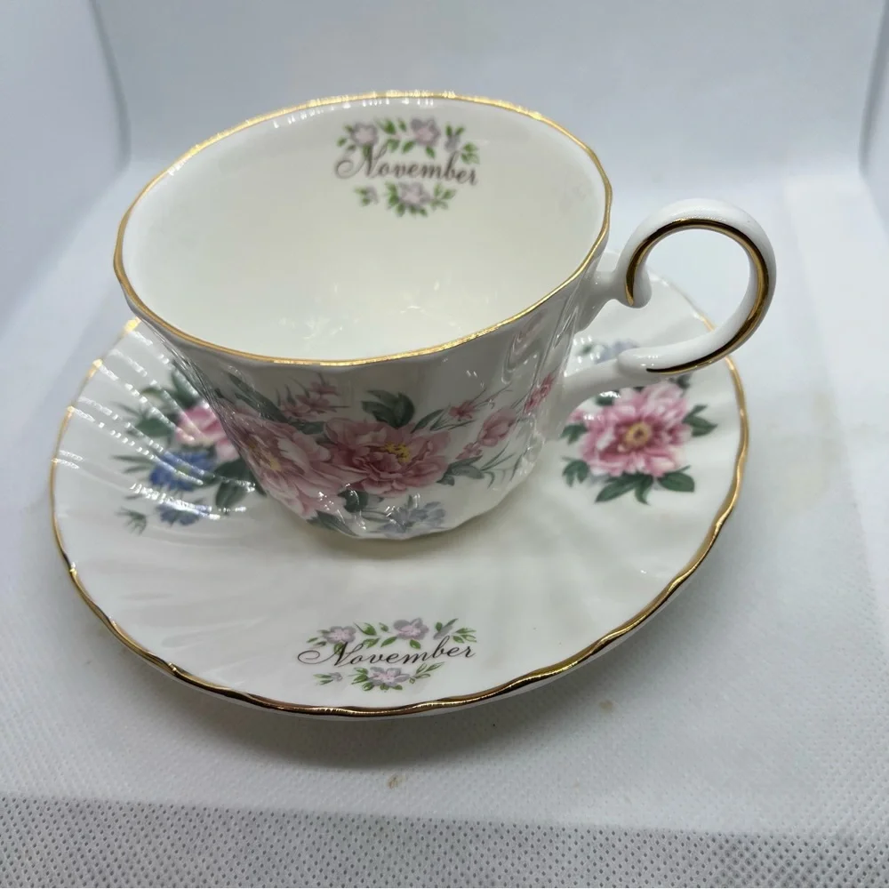 November Tea Cup Crown Victorian Fine Bone China Staffordshire England VTG